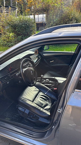BMW 525d 8 of 14
