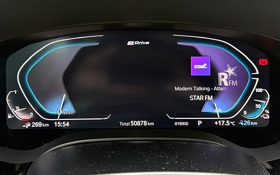 BMW 530e 3 of 6