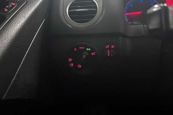Volkswagen Tiguan 14 of 18