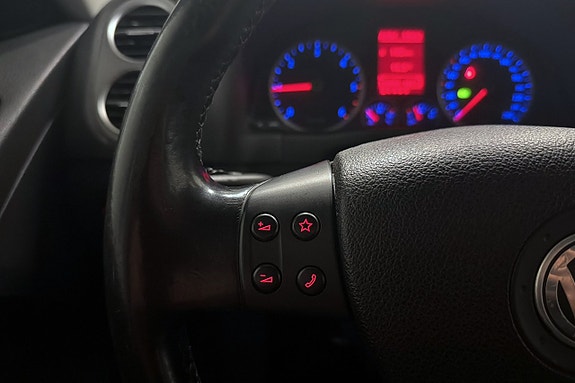 Volkswagen Tiguan 12 of 18
