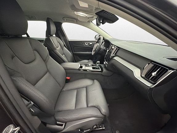 Volvo V60 10 of 30