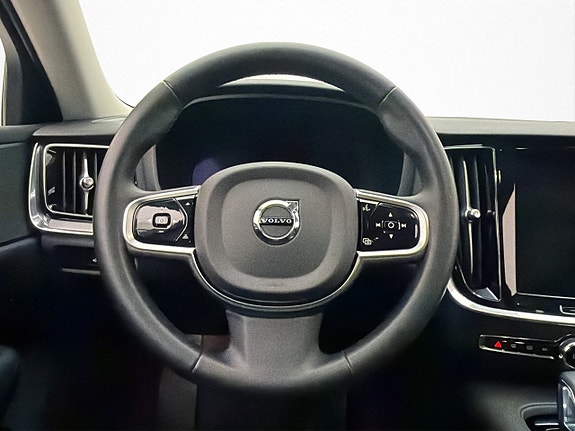 Volvo V60 11 of 30