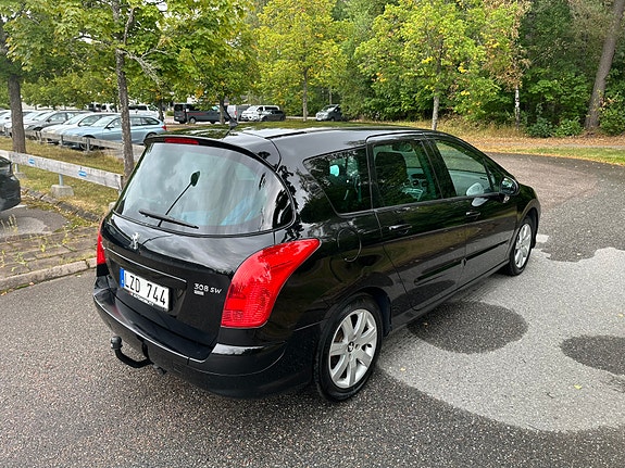 Peugeot 308 SW 4 of 16