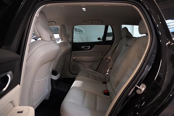 Volvo V60 16 of 28