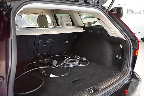 Volvo V60 7 of 28