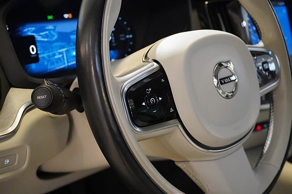 Volvo V60 15 of 28
