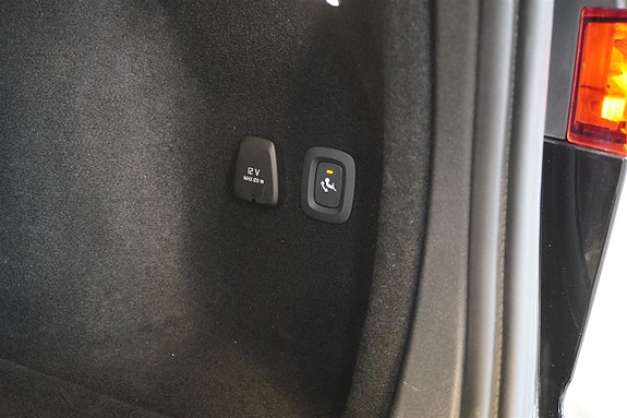Volvo V60 8 of 28