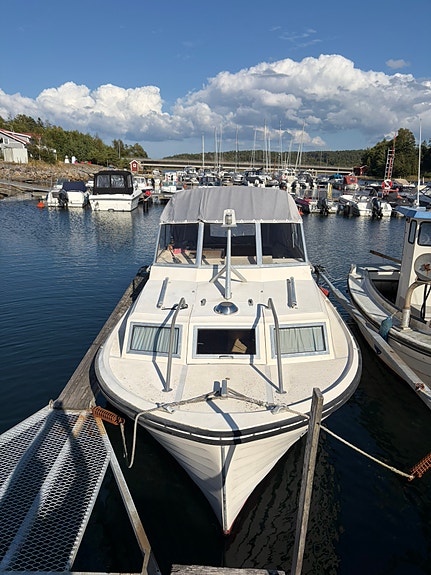 Marex 24 Sun Cab 2 of 2