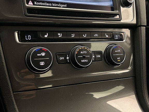 Volkswagen e-Golf VII 18 of 26