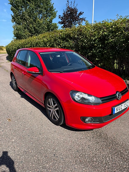 Volkswagen Golf VI 2 of 9