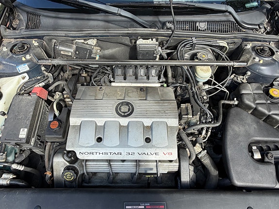 Cadillac Seville STS 5 of 6