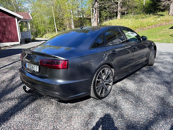 Audi A6 2 of 19