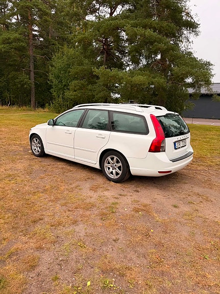 Volvo V50 4 of 8