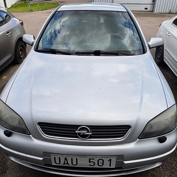 Opel Astra 2 of 9