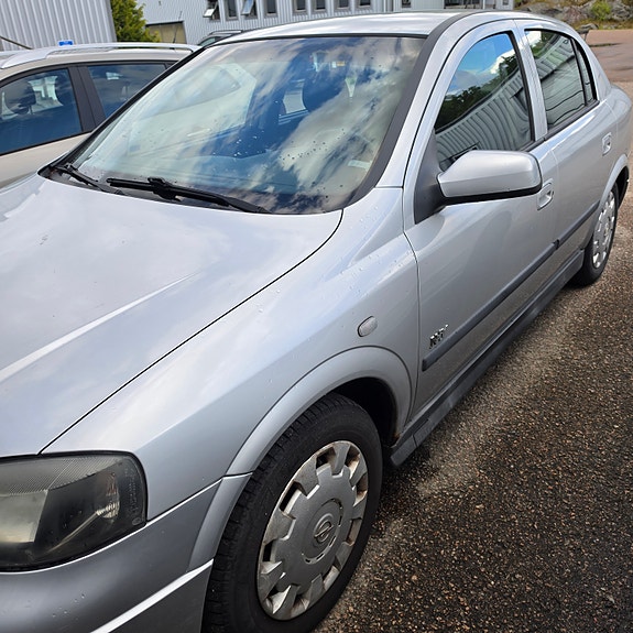 Opel Astra 8 of 9
