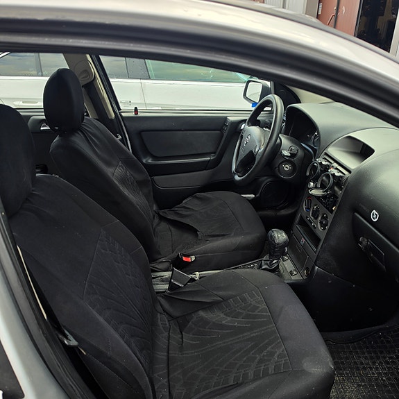 Opel Astra 6 of 9
