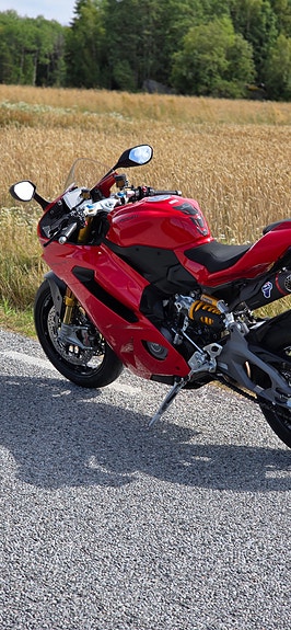 Ducati Panigale V2S 7 of 7