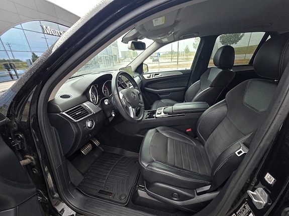 Mercedes-Benz ML350 18 of 19