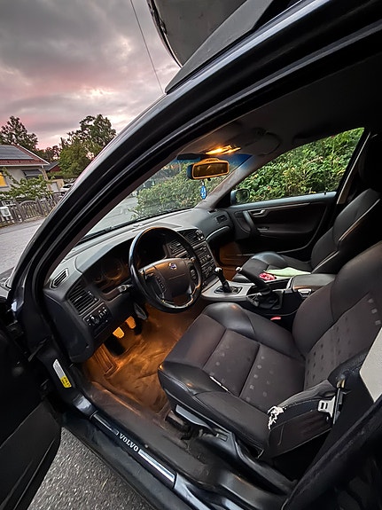 Volvo V70 5 of 7