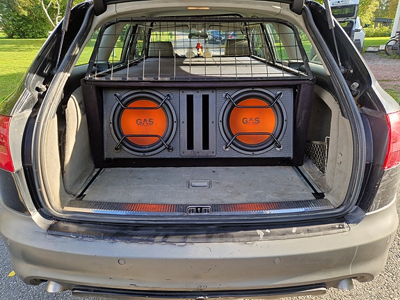 Audi A6 allroad 2 of 6
