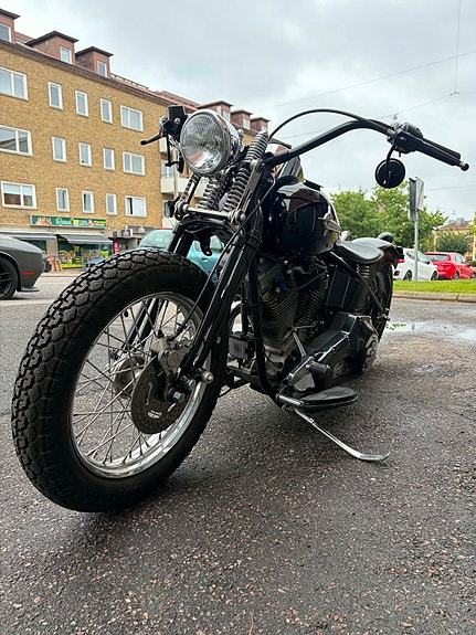 Harley-Davidson Bobber Springer 3 of 9