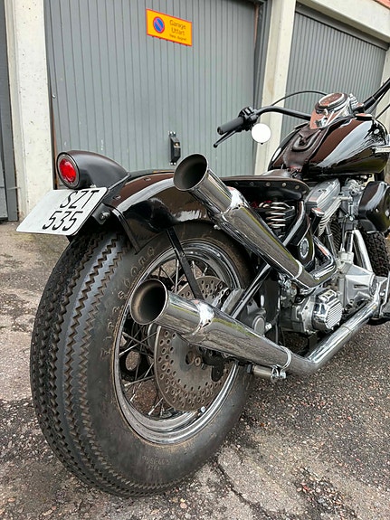 Harley-Davidson Bobber Springer 5 of 9