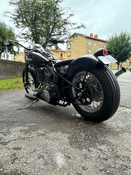 Harley-Davidson Bobber Springer 4 of 9