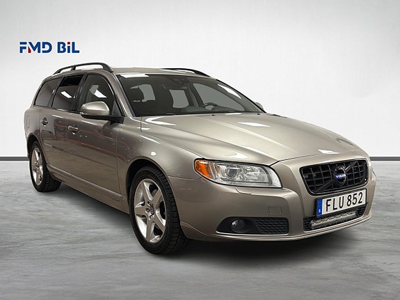 Volvo V70 4 of 29