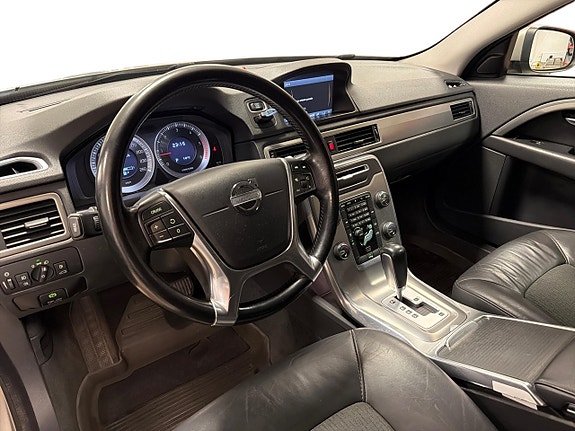 Volvo V70 8 of 29