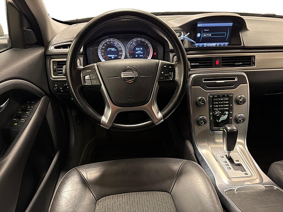 Volvo V70 10 of 29