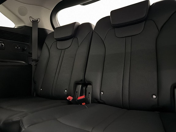 Kia Sorento 17 of 30