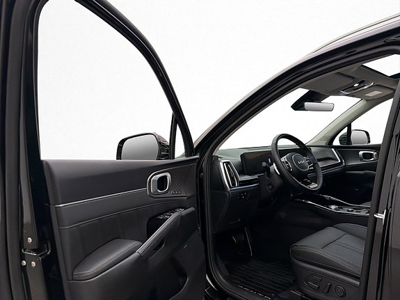Kia Sorento 18 of 30