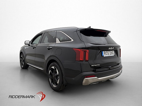 Kia Sorento 4 of 30