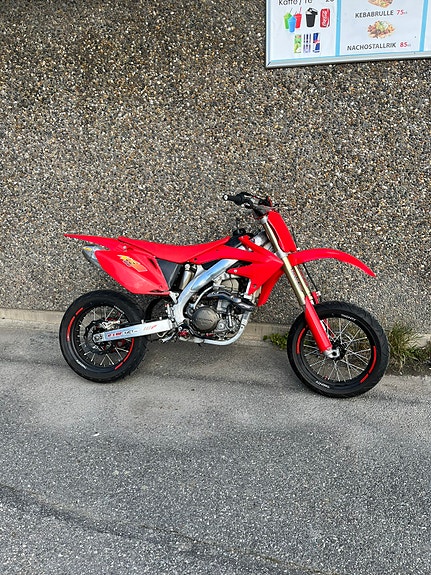 Honda CRF 450r 2 of 5