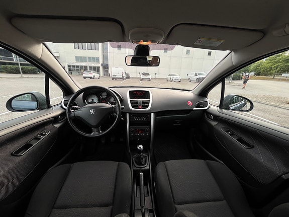 Peugeot 207 11 of 21