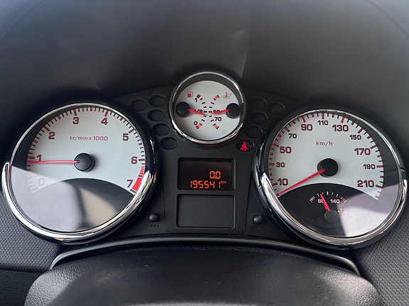 Peugeot 207 15 of 21