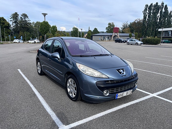 Peugeot 207 9 of 21