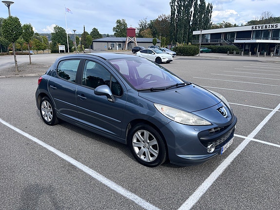 Peugeot 207 8 of 21