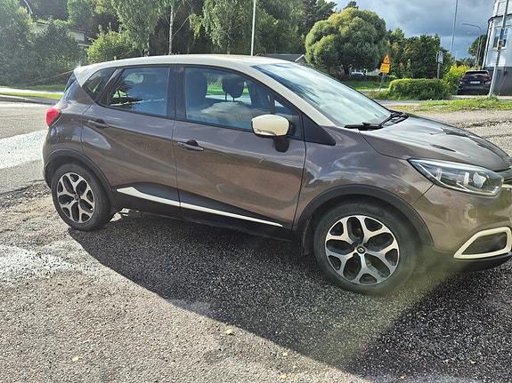 Renault Captur 5 of 12