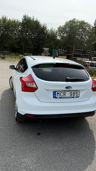 Ford Focus 3 of 6