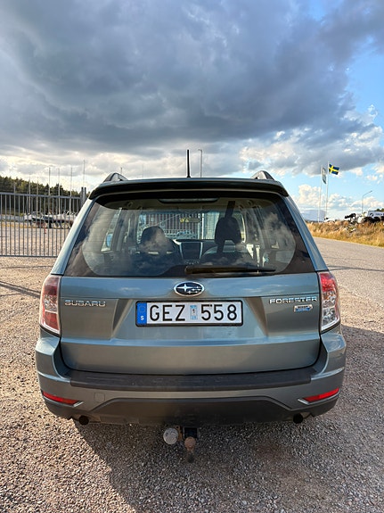Subaru Forester 4 of 14