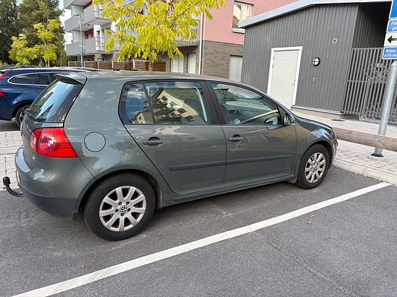 Volkswagen Golf V 3 of 5