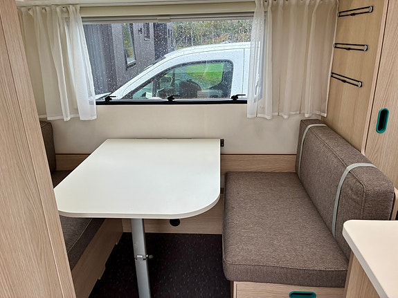 Adria Aviva 400ps 8 of 8