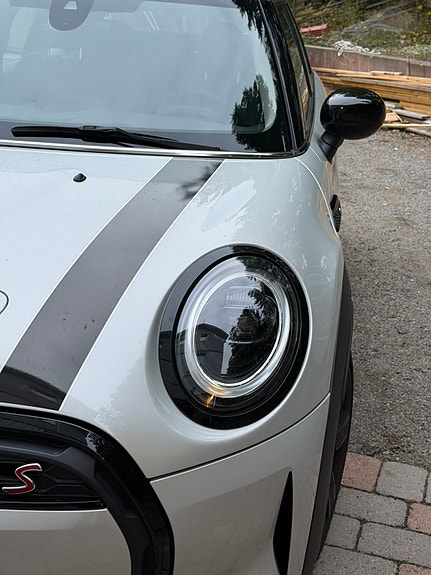 MINI Cooper S 6 of 12