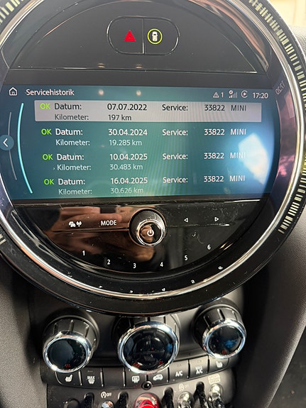 MINI Cooper S 10 of 12