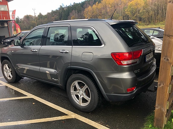 Jeep Grand Cherokee 6 of 11