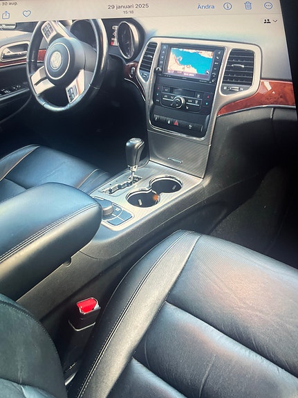 Jeep Grand Cherokee 7 of 11