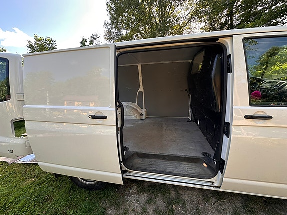 Volkswagen Transporter 6 of 7