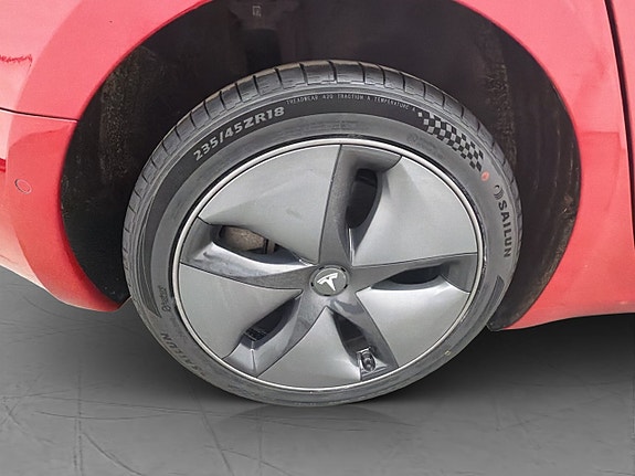 Tesla Model 3 29 of 30