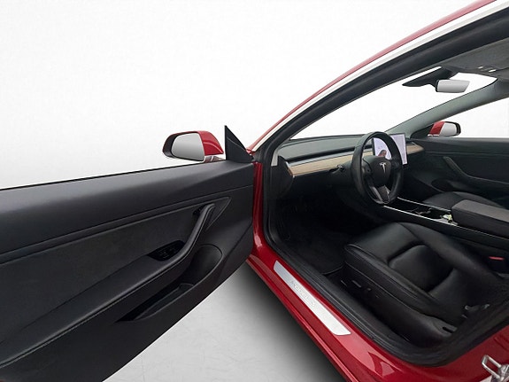 Tesla Model 3 14 of 30